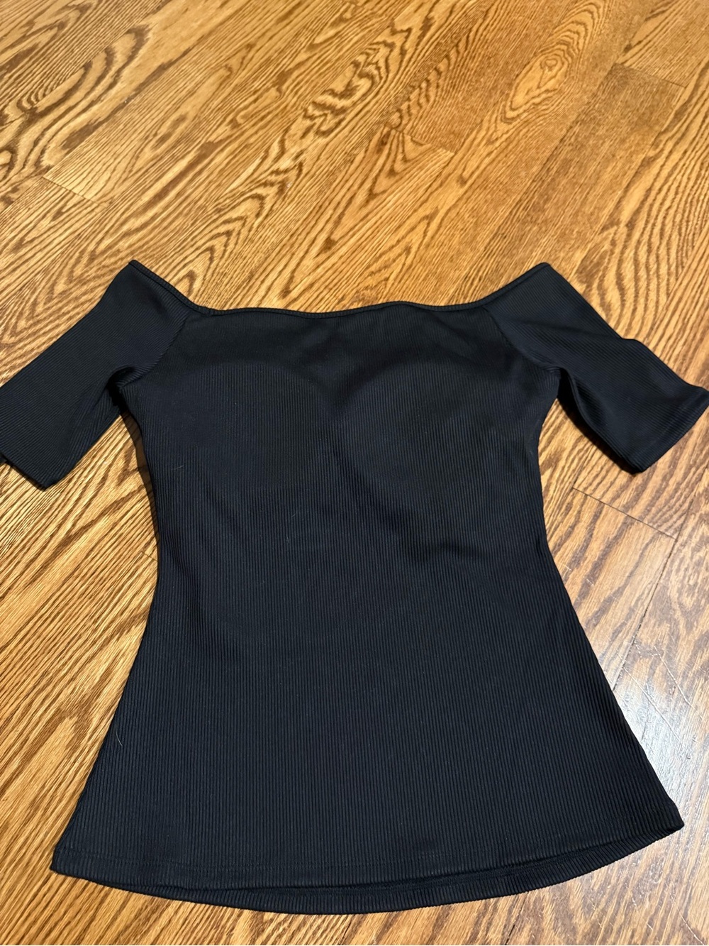 Black Off-the-Shoulder Ribbed Top - Picture 3 of 3